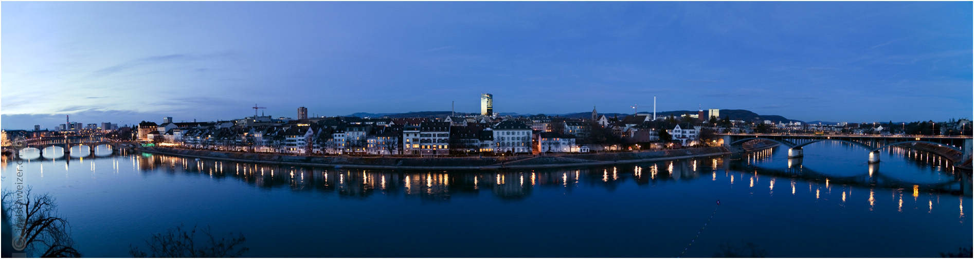 Foto Basel, Rhein, Abendstimmung, Messeturm, Panorama